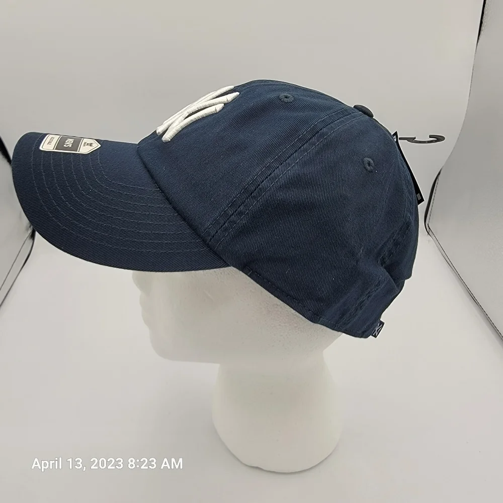 Fan Favorite New York Yankees MLB Baseball Hat Cap Genuine Merchandise NEW! - Picture 2 of 4